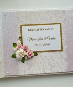 Lilla personaalne pulmaraamat lilledega