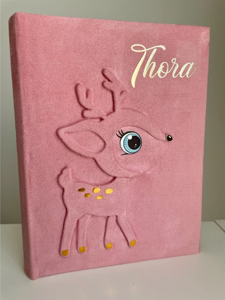 Roosa personaalne sametalbum hirve kujundusega