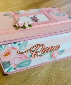 Roosa suur personaalne mälestustelaegas flamingokujundusega